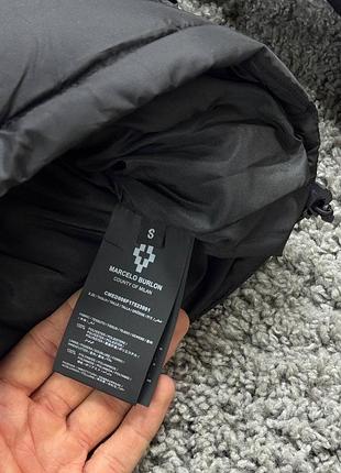 Пуховик marcelo burlon    🌐 8