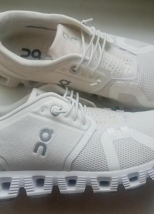 Женские белые кроссовки on running (оригинал)