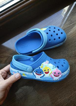 Дитячі сабо crocs baby shark сині