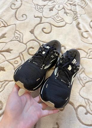 Кросівки brooks 3