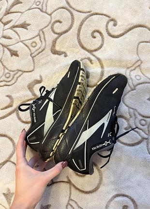 Кросівки brooks 4