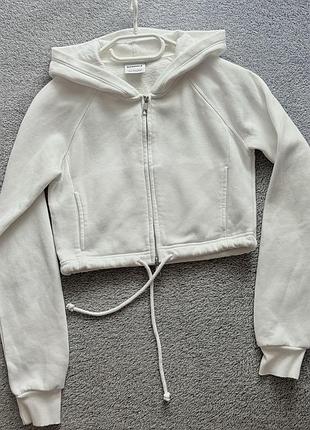 Світшот bershka білий розмір s укорочений