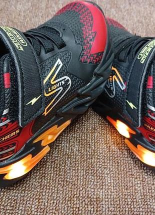 Дитячі кросівки skechers flex glow bolt з підсвіткою. eu 25 розмір (устілка 15 см).
