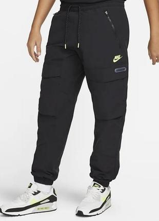 Чоловічі спортивні штани карго nike sportswear air max woven cargo pants black fb1441-010 (оригінал)