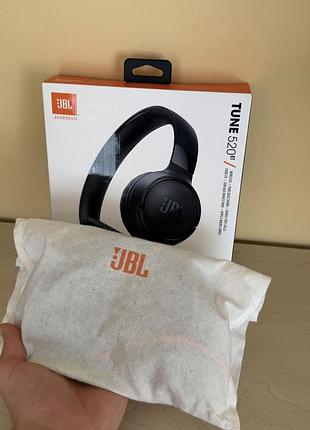 Навушники jbl tune 520bt бездротові накладні з мікрофоном