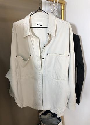 Котонова джинс щільна сорочка over  жіноча біла молочна zara