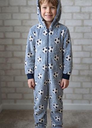 Теплый плюшевый кигуруми / пижама-комбинезон с мячами (на 7-8 лет) m&s