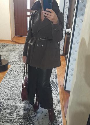 Велюровый пиджак-пальто.