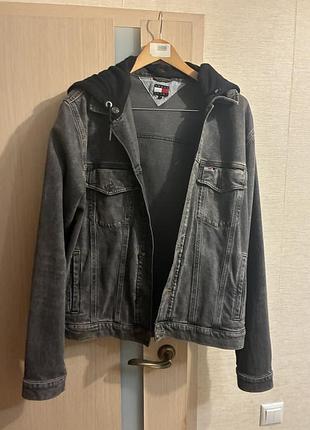 Джинсова куртка tommy hilfiger з капюшоном сіра