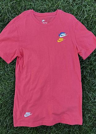 Футболка чоловіча nike sportswear коралова