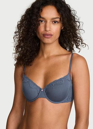 Бюстгальтер с кружевной отделкой victoria's secret