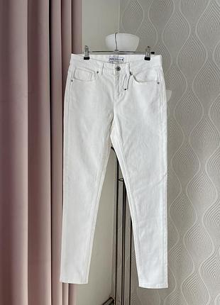 Жіночі білі джинси від zara у розмірі м