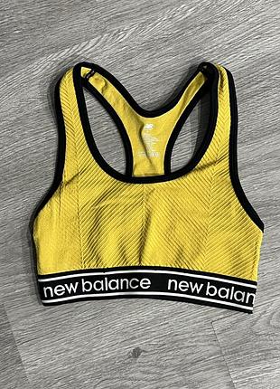 Спортивний топ new balance гірчичний з логотипом