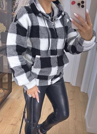 Тепла м'яка кофта на блискавці