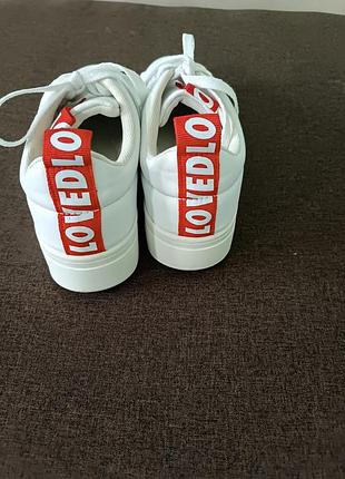 Кроссовки базовые белые lovedlo 4