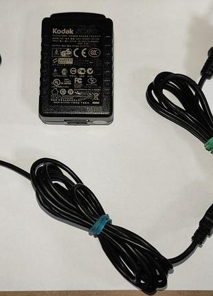Зарядний пристрій kodak easyshare 5v 1a з кабелем та насадками