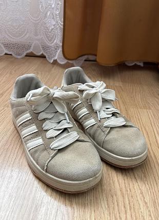 Кросівки жіночі adidas campus бежеві замшеві