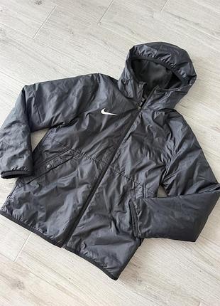 Осіння куртка nike для хлопчика, розмір на зріст 147–158 см
