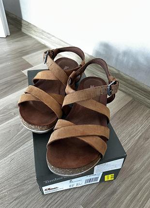 Сандалі жіночі timberland коричневі з нубуку на платформі