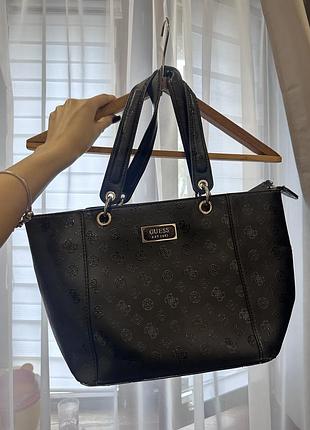 Жіноча сумка-тоут guess чорна