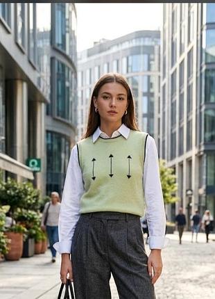 Стильний вовняний жилет від британського бренду lyle & scott
