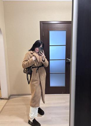 Пальто жіноче на теплу зиму