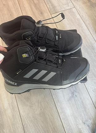 Ботинки adidas 40 р.