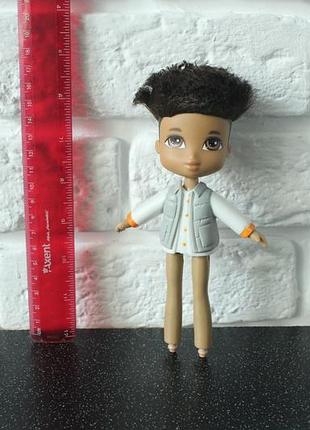 Хлопчик братц mga. bratz