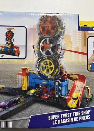 Ігровий набір hot wheels city головокружительные трюки на шиномонтаже (super twist tire shop)