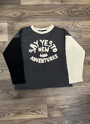 Дитяча утеплена кофта з написом say yes to new adventures
