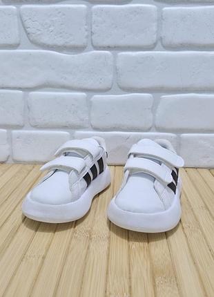 Кросівки adidas 4