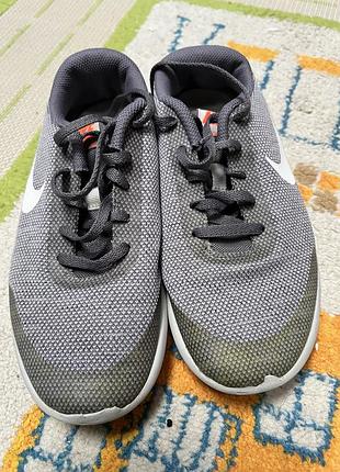 Кросівки nike сірі, розмір 36