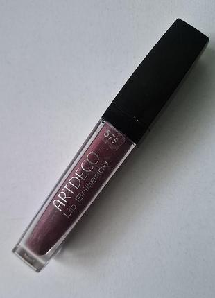 Блеск для губ lip brilliance с гиалуроновой кислотой и стойким, бриллиантовым сиянием. жидкая помада. глянец.
