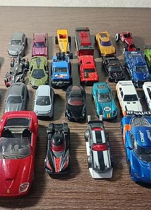 Машинки hot wheels  від 3 шт або лотом 25 шт