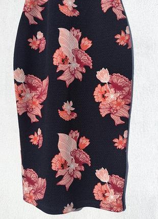 Красивое облегающее платье с цветами h&m 6