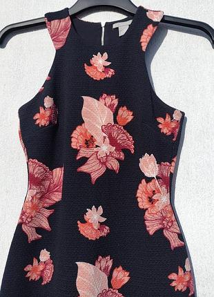 Красивое облегающее платье с цветами h&m 2