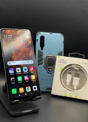 Продам xiaomi mi 9 6/64 gb (piano black / черный)