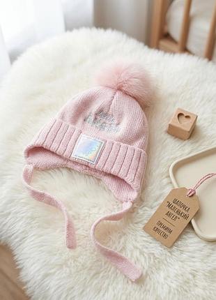 Шапка для дівчинки little angel рожева з помпоном та зав'язками