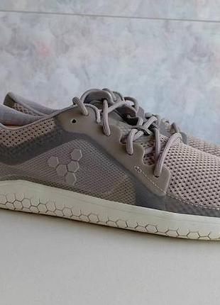 Vivobarefoot чоловічі світло сірі кросівки оригінал 42 розмір