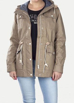 Куртка-вітровка levi's з капюшоном, розмір m