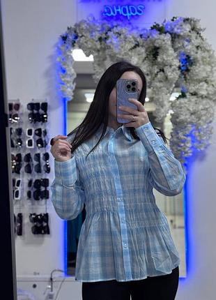 Блакитна сорочка zara в клітинку