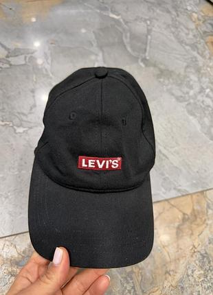 Бейсболка levi's чорна з логотипом