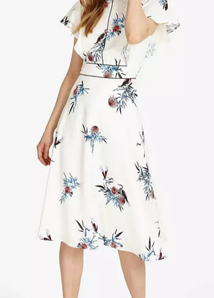 Белое миди-платье phase eight gwyneth dress с флористическим принтом в виде птиц и цветов, короткими рукавами с оборками