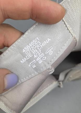 Осінні черевики river island 8