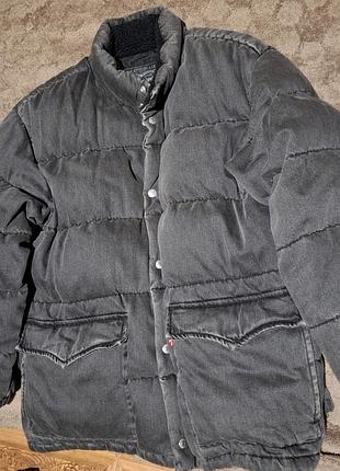 Куртка-пуховик levi's western super puffer графітового кольору