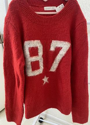 Светр жіночий primark червоний з написом 87