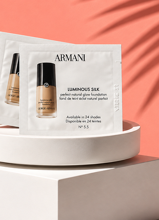 Пробник шелковистой тональной основы armani beauty luminous silk natural glow blurring liquid foundation.