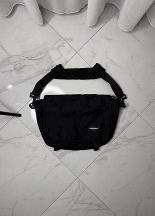 Сумка месенджер eastpak delegate | чорна | оригінал