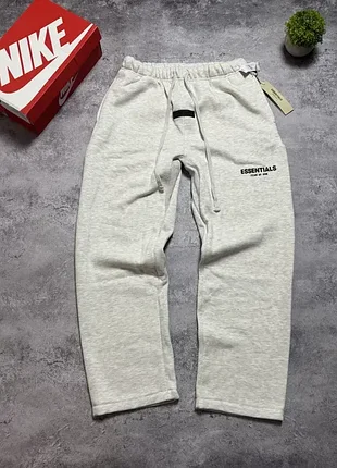 Чоловічі спортивні штани fear of god essentials чорні / брендові штани essentials fear of god чорного кольору / чоловічі чорні спортивні штани essenti