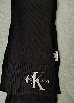 Шарф calvin klein jeans в'язаний бавовняний чорний з логотипом